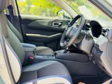 https://riyasewana.com/uploads/honda-vezel-x-612312835.jpg