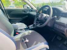 https://riyasewana.com/uploads/honda-vezel-x-7105133824.jpg