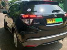 https://riyasewana.com/uploads/honda-vezel-x-9945494053.jpg