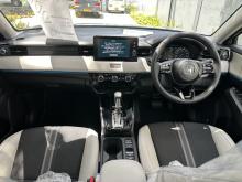 https://riyasewana.com/uploads/honda-vezel-z-1013273617385.jpg