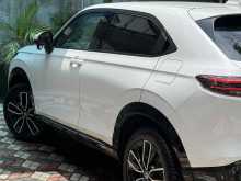 https://riyasewana.com/uploads/honda-vezel-z-102184022712.jpg