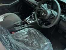 https://riyasewana.com/uploads/honda-vezel-z-102184122013.jpg