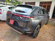 https://riyasewana.com/uploads/honda-vezel-z-10231010423.jpg