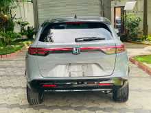 https://riyasewana.com/uploads/honda-vezel-z-1105454473.jpg