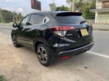 https://riyasewana.com/uploads/honda-vezel-z-1112583524401.jpg