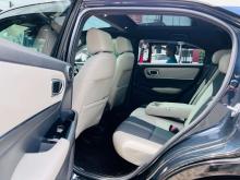 https://riyasewana.com/uploads/honda-vezel-z-111447466705.jpg