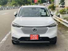 https://riyasewana.com/uploads/honda-vezel-z-1118072922232.jpg
