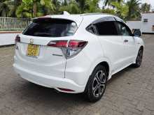 https://riyasewana.com/uploads/honda-vezel-z-111858234432.jpg