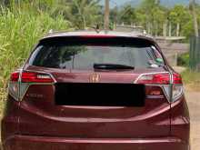 https://riyasewana.com/uploads/honda-vezel-z-114255222072.jpg