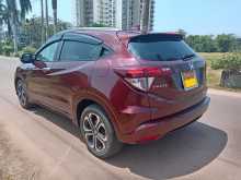 https://riyasewana.com/uploads/honda-vezel-z-1210563463.jpg