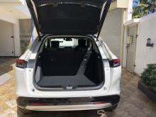 https://riyasewana.com/uploads/honda-vezel-z-1211484817936.jpg