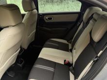 https://riyasewana.com/uploads/honda-vezel-z-1212351117925.jpg