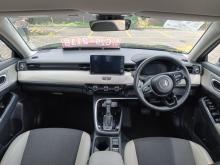 https://riyasewana.com/uploads/honda-vezel-z-121390717634.jpg