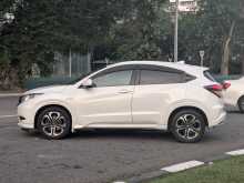 https://riyasewana.com/uploads/honda-vezel-z-12155432863.jpg