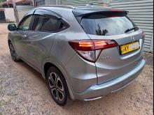 https://riyasewana.com/uploads/honda-vezel-z-1218394917425.jpg