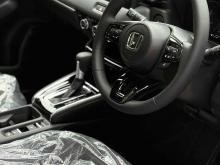 https://riyasewana.com/uploads/honda-vezel-z-122453324622.jpg