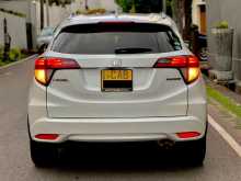 https://riyasewana.com/uploads/honda-vezel-z-13121332424.jpg