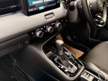 https://riyasewana.com/uploads/honda-vezel-z-1312582017534.jpg