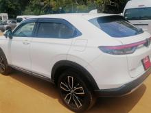 https://riyasewana.com/uploads/honda-vezel-z-13733386774.jpg