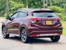 https://riyasewana.com/uploads/honda-vezel-z-1410031424593.jpg
