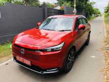 https://riyasewana.com/uploads/honda-vezel-z-1413563422563.jpg