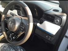 https://riyasewana.com/uploads/honda-vezel-z-1417252017215.jpg