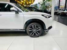 https://riyasewana.com/uploads/honda-vezel-z-1513563822042.jpg