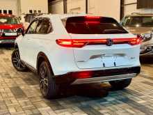 https://riyasewana.com/uploads/honda-vezel-z-1514274422183.jpg
