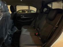 https://riyasewana.com/uploads/honda-vezel-z-1514285124793.jpg
