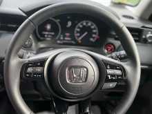 https://riyasewana.com/uploads/honda-vezel-z-1521092022243.jpg