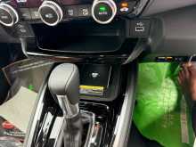 https://riyasewana.com/uploads/honda-vezel-z-1575635324.jpg