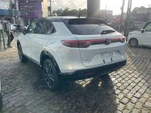https://riyasewana.com/uploads/honda-vezel-z-1611515717896.jpg