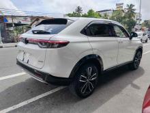 https://riyasewana.com/uploads/honda-vezel-z-1617402724692.jpg