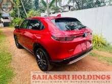 https://riyasewana.com/uploads/honda-vezel-z-16210123254.jpg