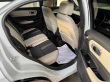 https://riyasewana.com/uploads/honda-vezel-z-168045826.jpg