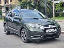 https://riyasewana.com/uploads/honda-vezel-z-16840204912.jpg