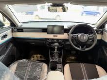 https://riyasewana.com/uploads/honda-vezel-z-168523017625.jpg