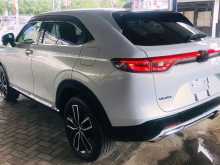 https://riyasewana.com/uploads/honda-vezel-z-17104433705.jpg