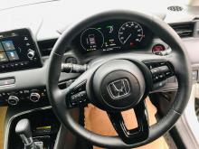 https://riyasewana.com/uploads/honda-vezel-z-171228266793.jpg