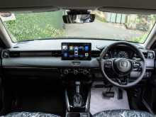 https://riyasewana.com/uploads/honda-vezel-z-17123146545.jpg