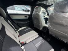 https://riyasewana.com/uploads/honda-vezel-z-1713595517253.jpg