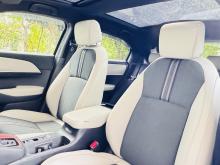 https://riyasewana.com/uploads/honda-vezel-z-1715184417746.jpg