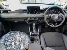 https://riyasewana.com/uploads/honda-vezel-z-17184944524.jpg