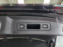 https://riyasewana.com/uploads/honda-vezel-z-1722184317166.jpg