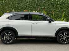 https://riyasewana.com/uploads/honda-vezel-z-17240524283.jpg