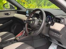 https://riyasewana.com/uploads/honda-vezel-z-17241146225.jpg