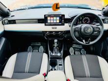 https://riyasewana.com/uploads/honda-vezel-z-1810133024331.jpg