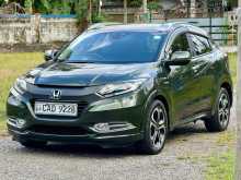 https://riyasewana.com/uploads/honda-vezel-z-1813445522842.jpg