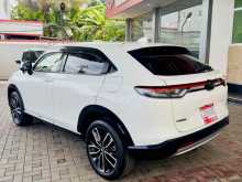 https://riyasewana.com/uploads/honda-vezel-z-1814341722222.jpg