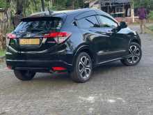 https://riyasewana.com/uploads/honda-vezel-z-1817532922423.jpg